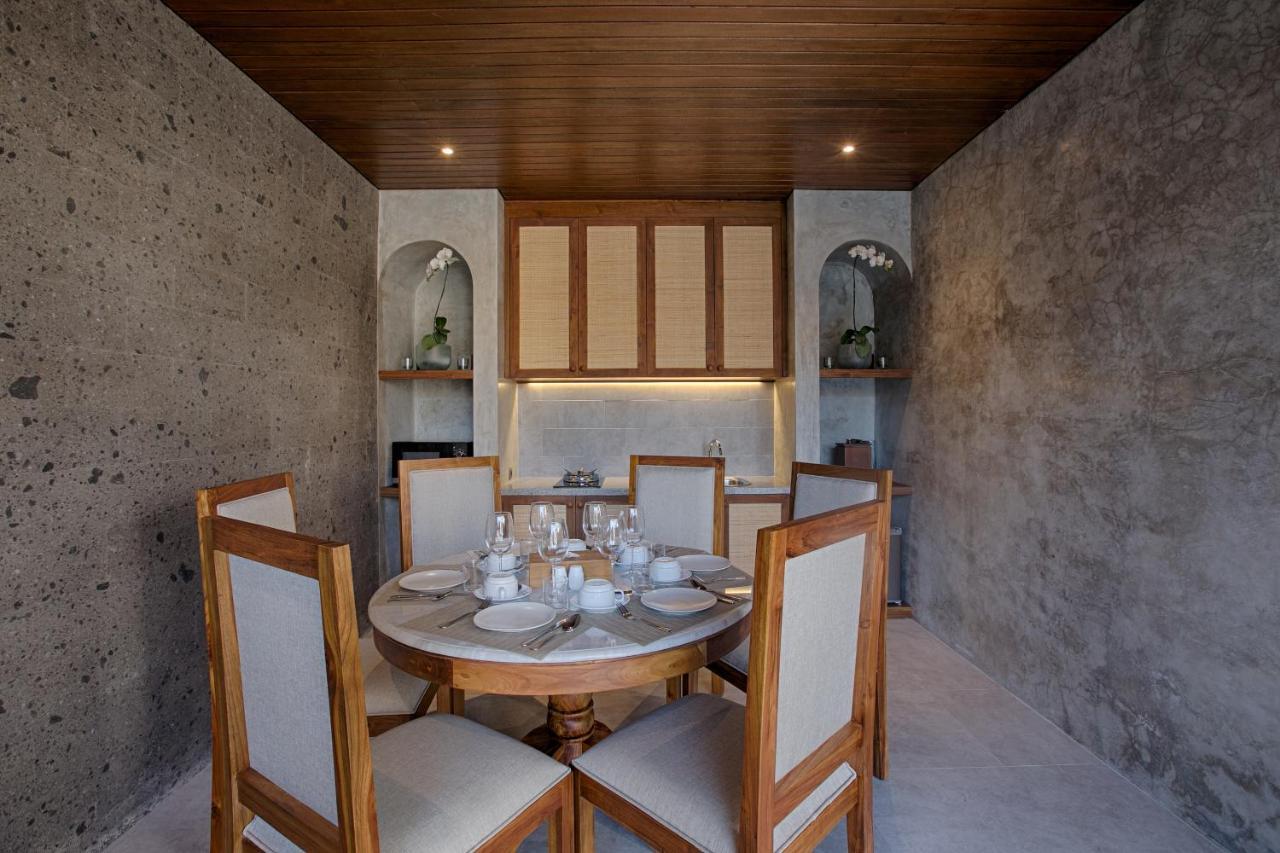 Taman Dharmawangsa Suites 누사두아 외부 사진