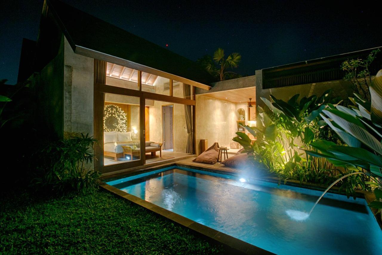 Taman Dharmawangsa Suites 누사두아 외부 사진