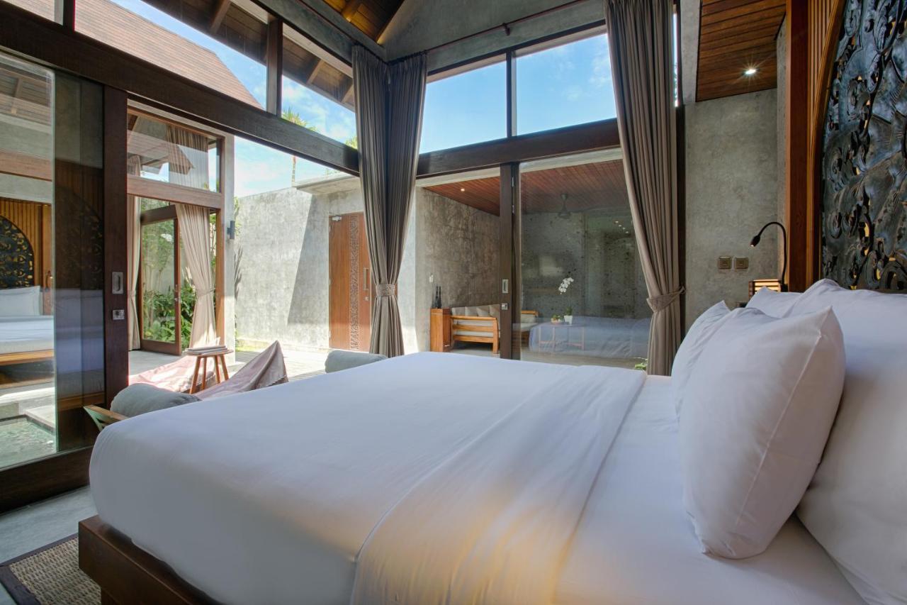 Taman Dharmawangsa Suites 누사두아 외부 사진